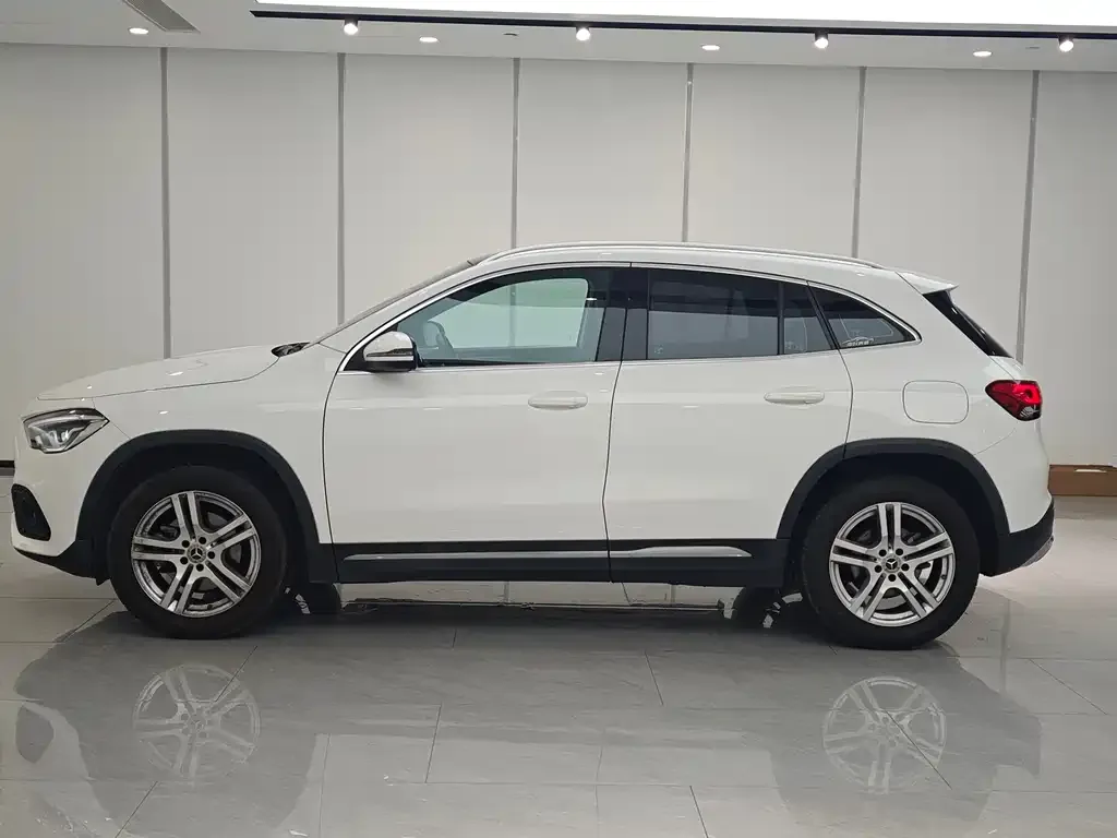 Mercedes-Benz GLA — фото 4