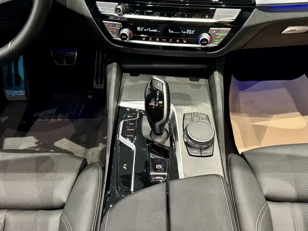 BMW 5 Series (Import) — фото 2