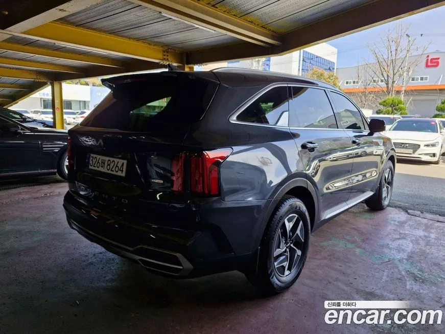 Kia Sorento — фото 4