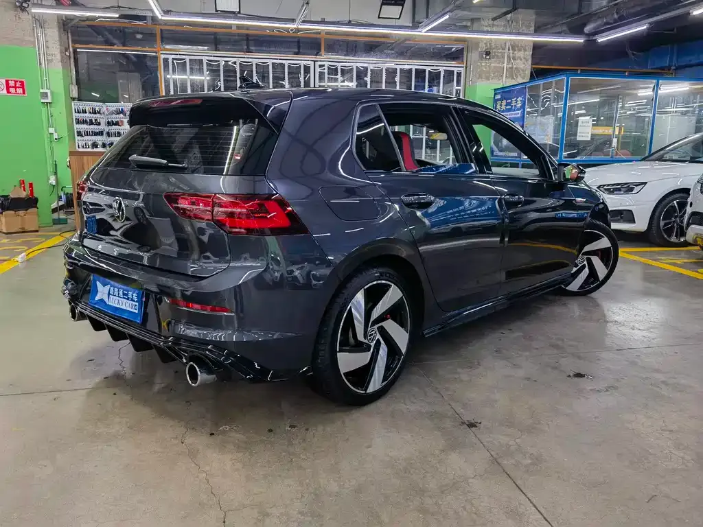Volkswagen Golf GTI — фото 2