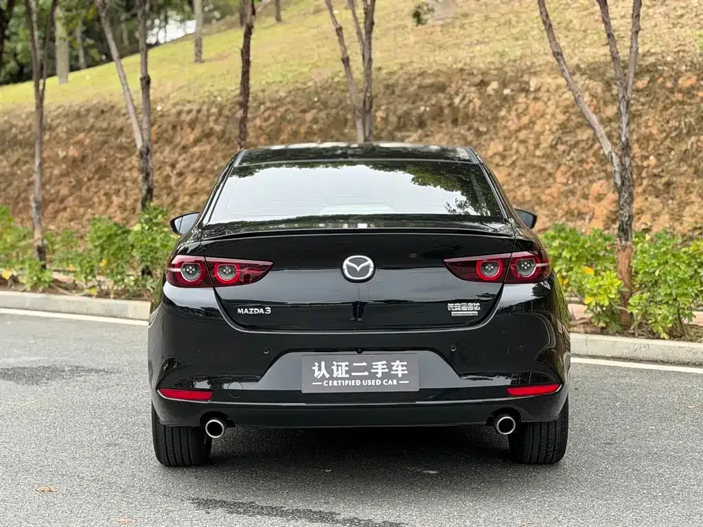 Mazda 3 Axela — фото 3