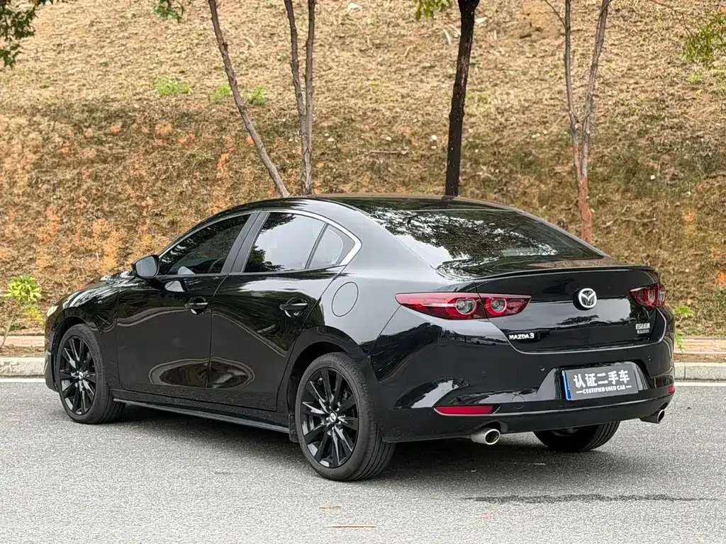 Mazda 3 Axela — фото 4