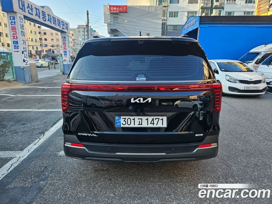Kia Carnival — фото 10