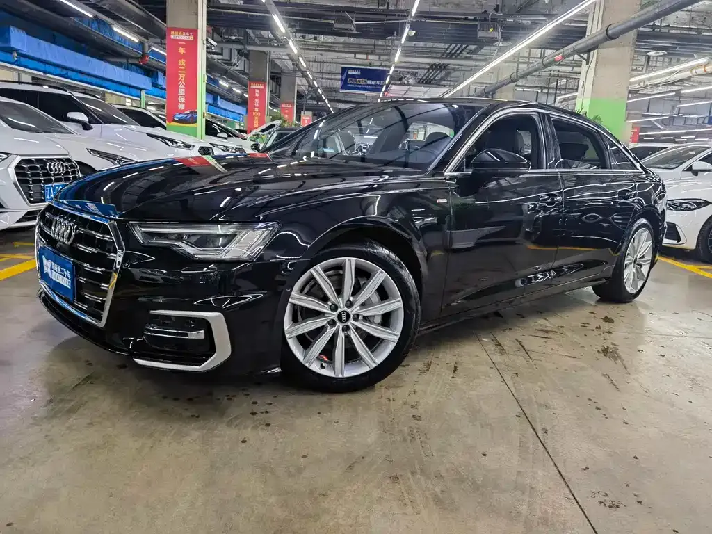 Audi A6L — фото 1