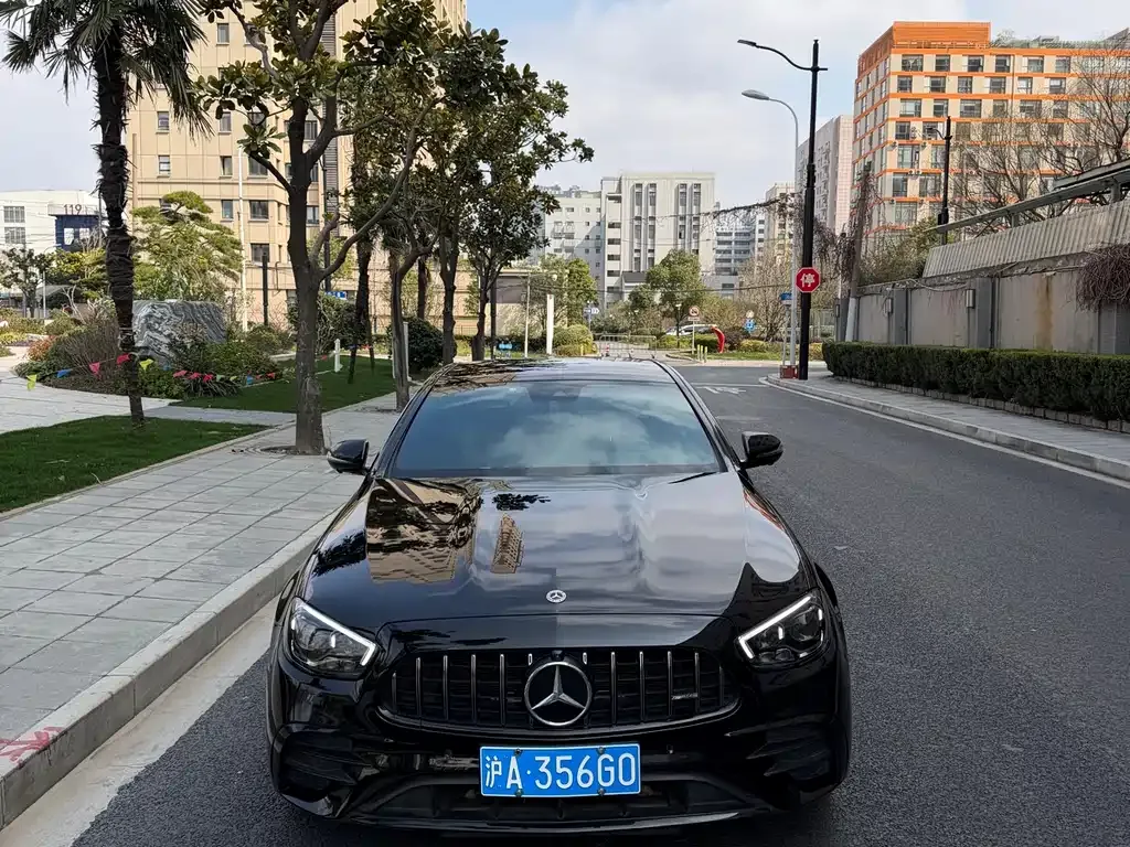Mercedes-Benz E-Class AMG — фото 10