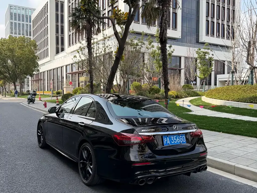 Mercedes-Benz E-Class AMG — фото 9