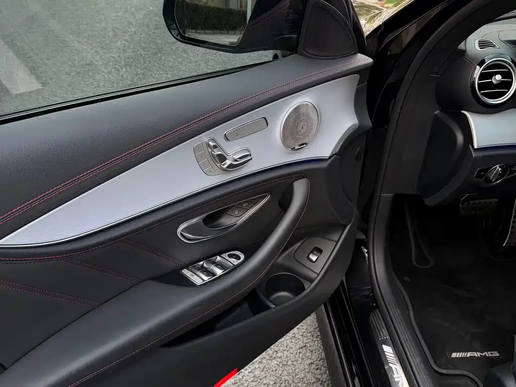 Mercedes-Benz E-Class AMG — фото 8
