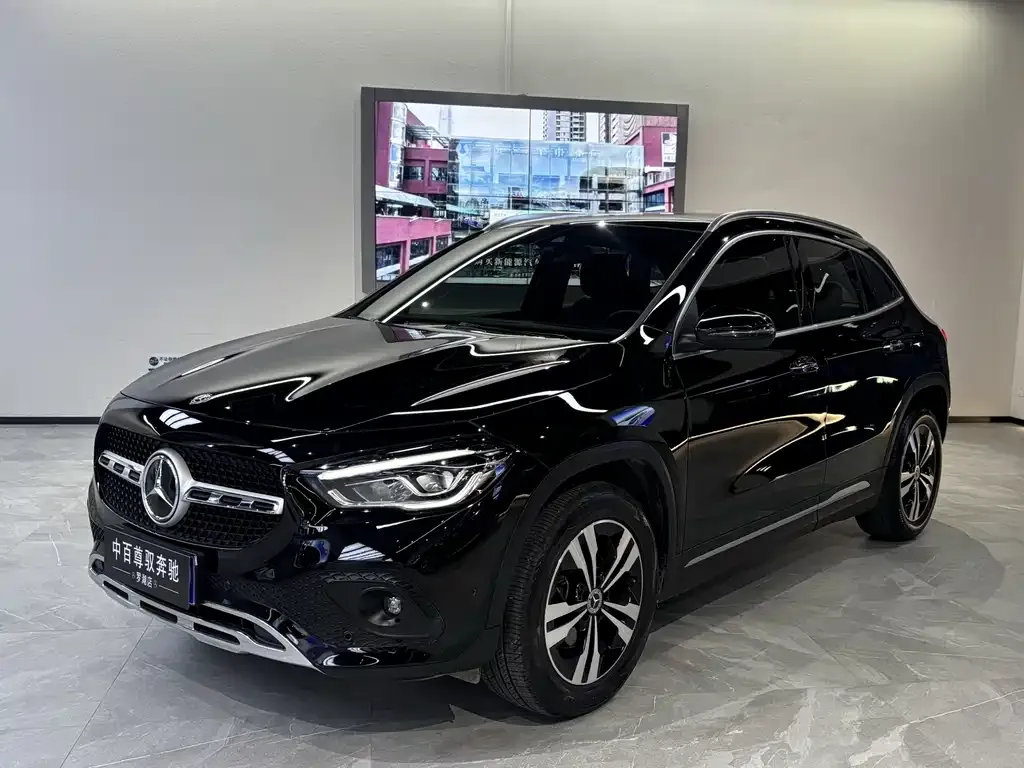 Mercedes-Benz GLA — фото 1