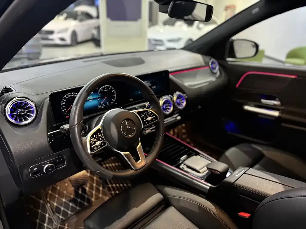 Mercedes-Benz GLA — фото 5