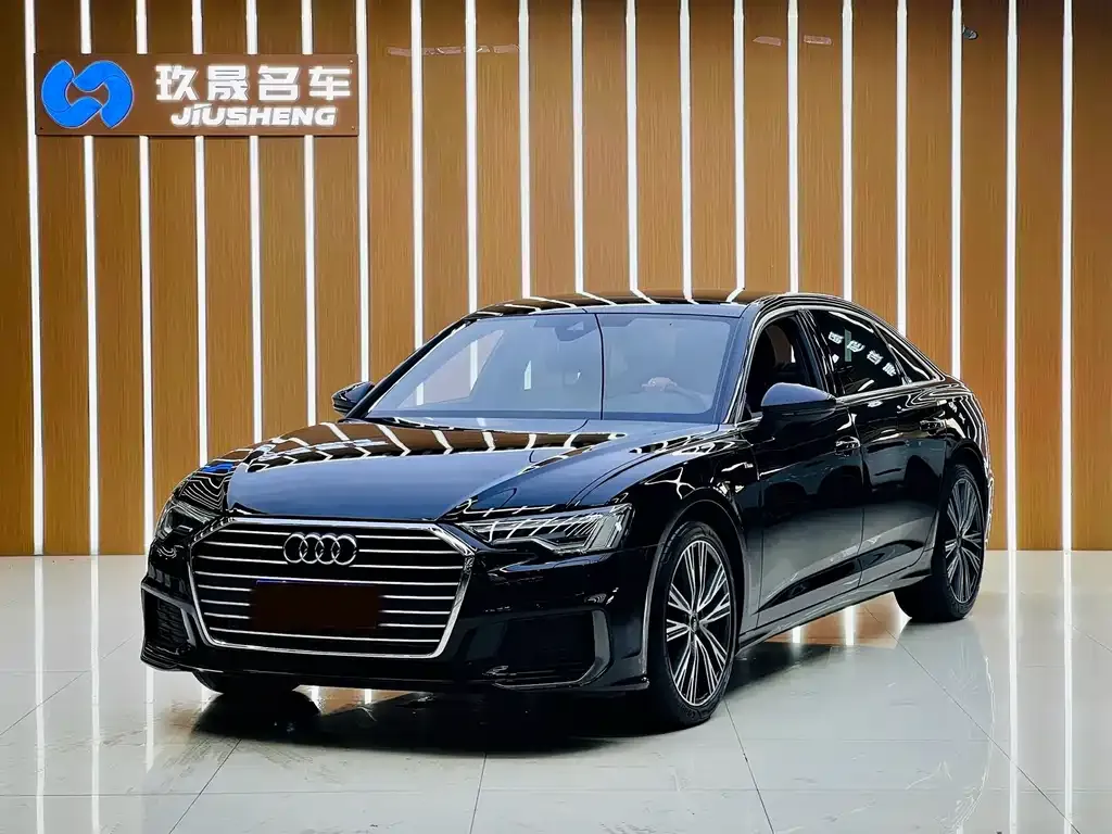 Audi A6L — фото 1