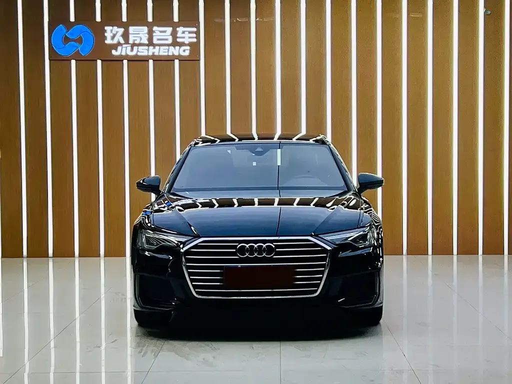 Audi A6L — фото 10