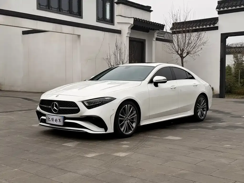 Mercedes-Benz CLS — фото 1