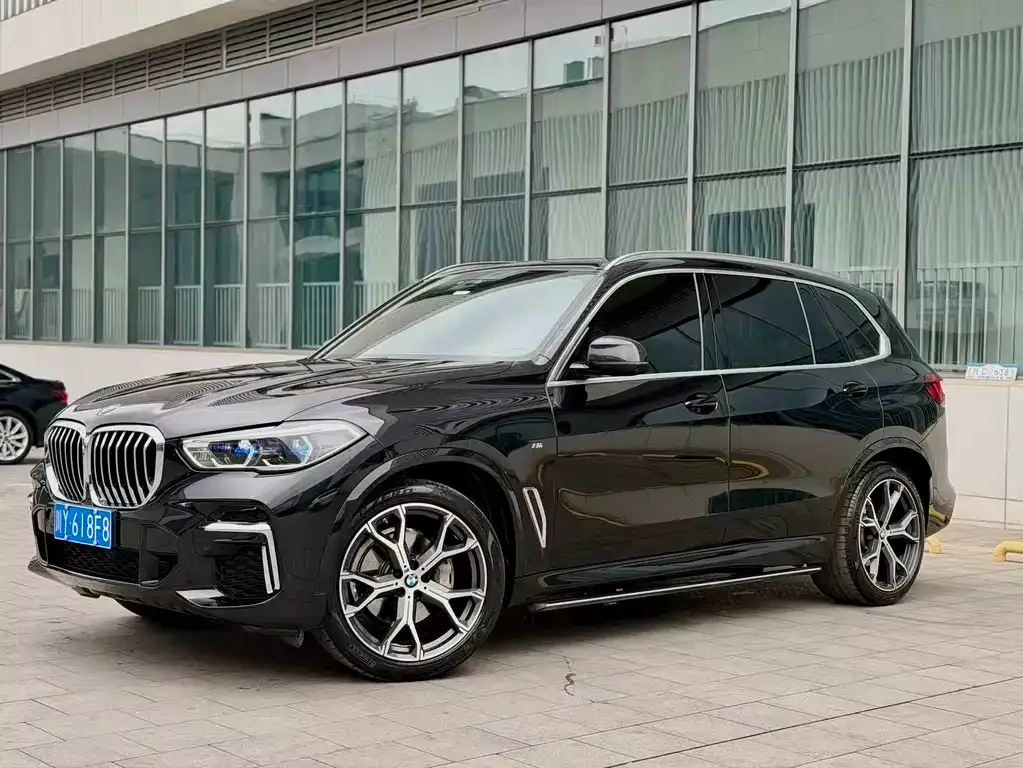 BMW X5 — фото 1