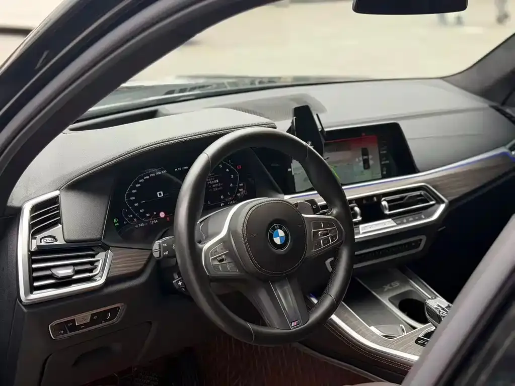 BMW X5 — фото 2