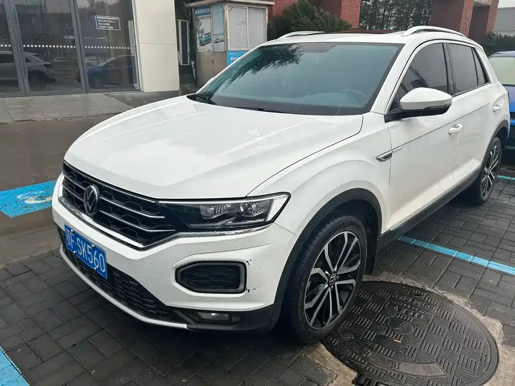 Volkswagen T-Roc — фото 5