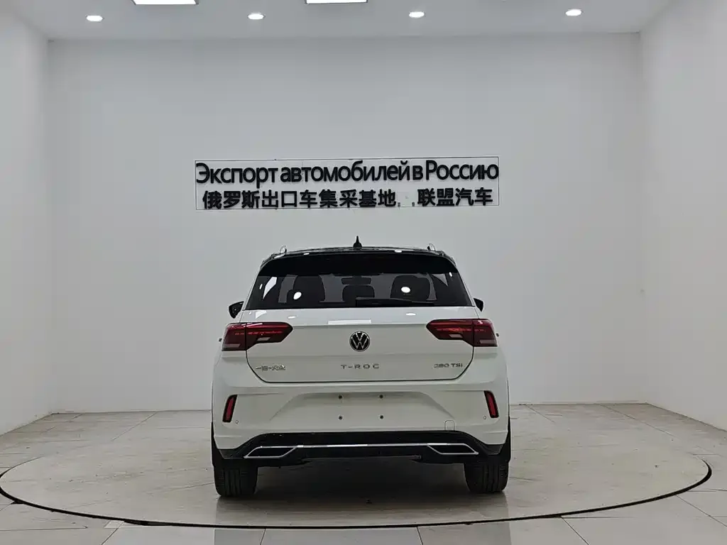 Volkswagen T-Roc — фото 10