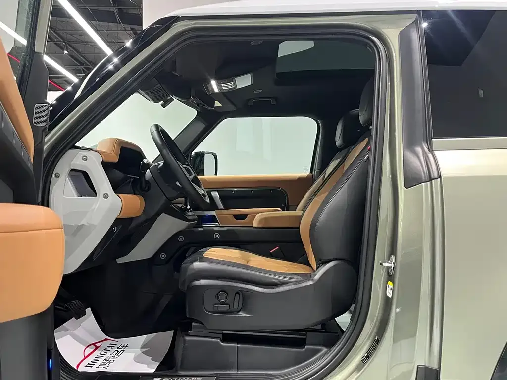Land Rover Defender — фото 10