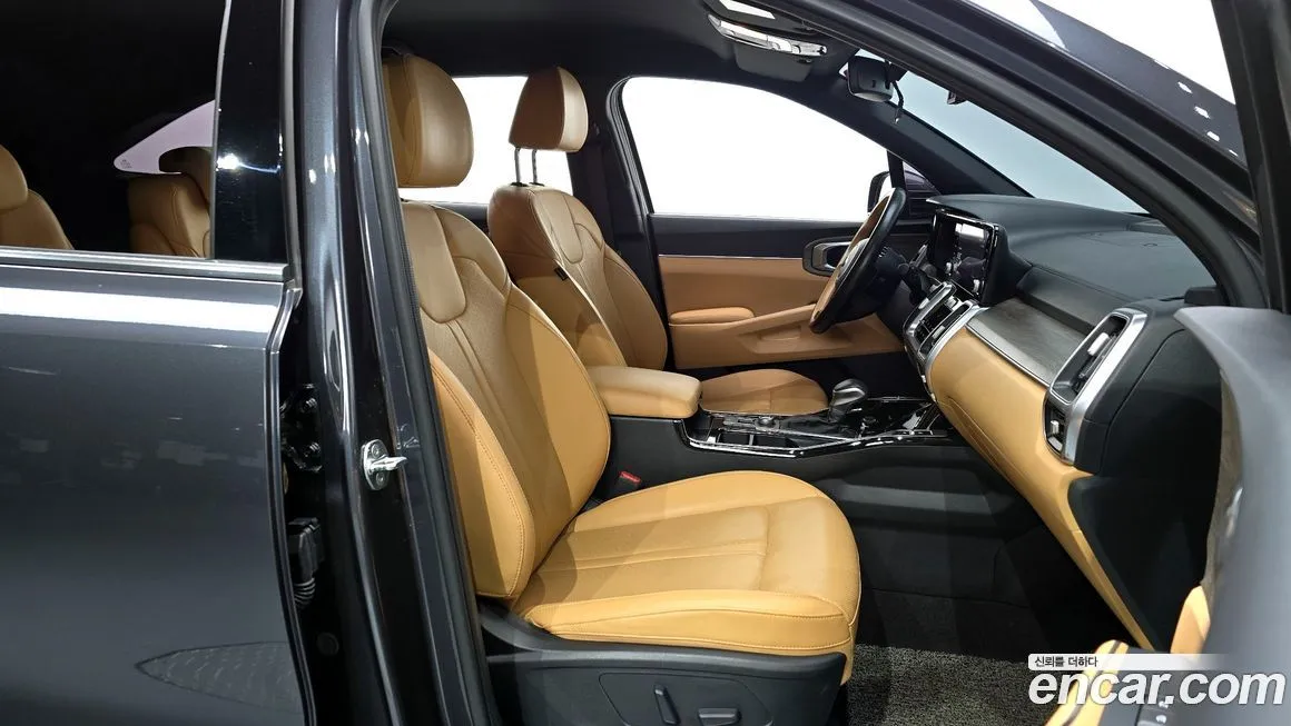 Kia Sorento — фото 7