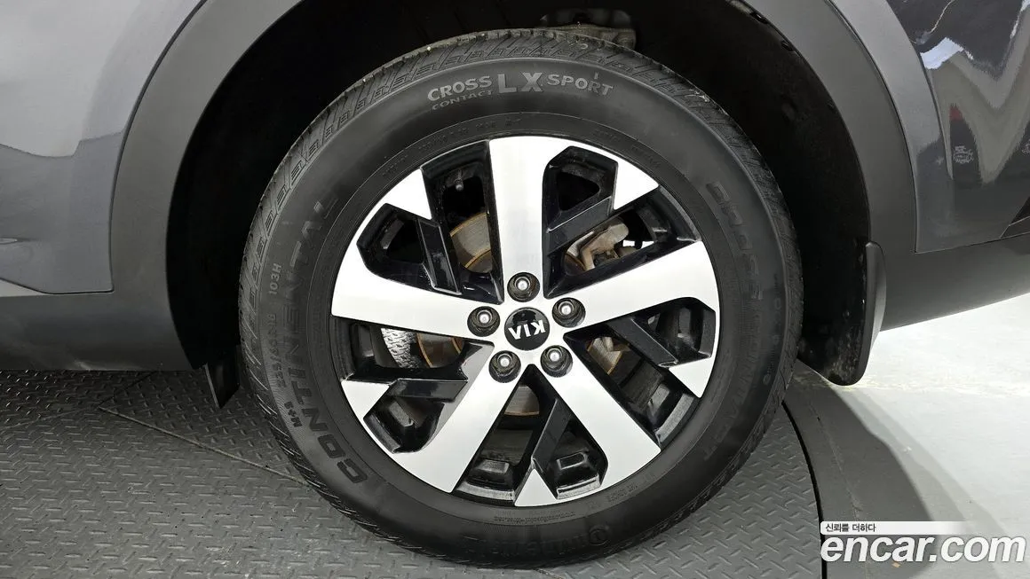 Kia Sorento — фото 8