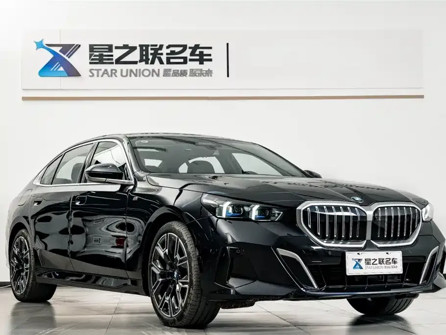 BMW 5 Series — фото 10