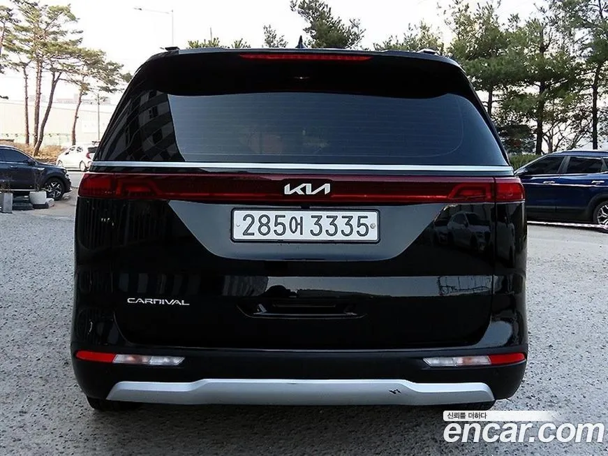 Kia Carnival — фото 4