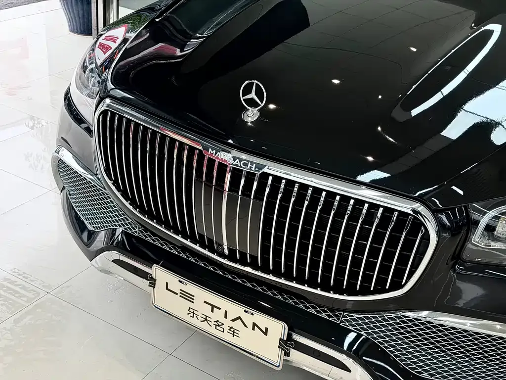 Mercedes-Benz GLS — фото 7