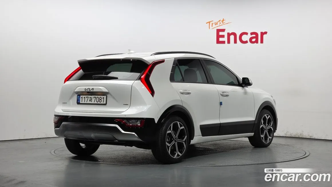Kia Niro — фото 10