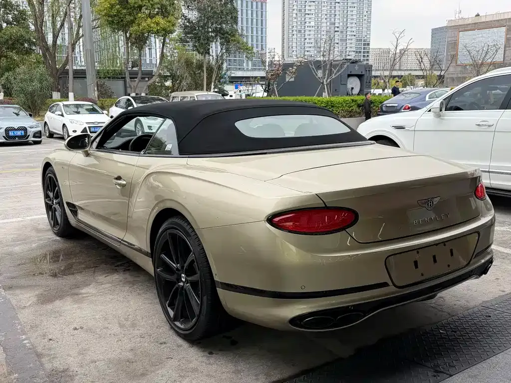 Bentley Continental — фото 7