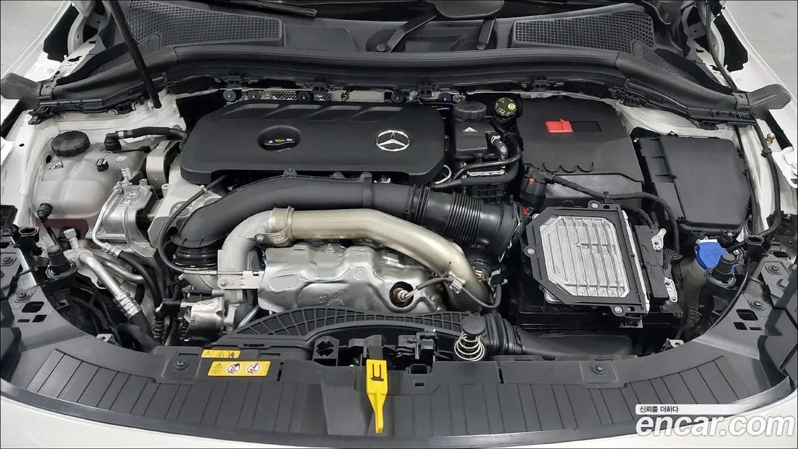 Mercedes-Benz GLA-Class — фото 9