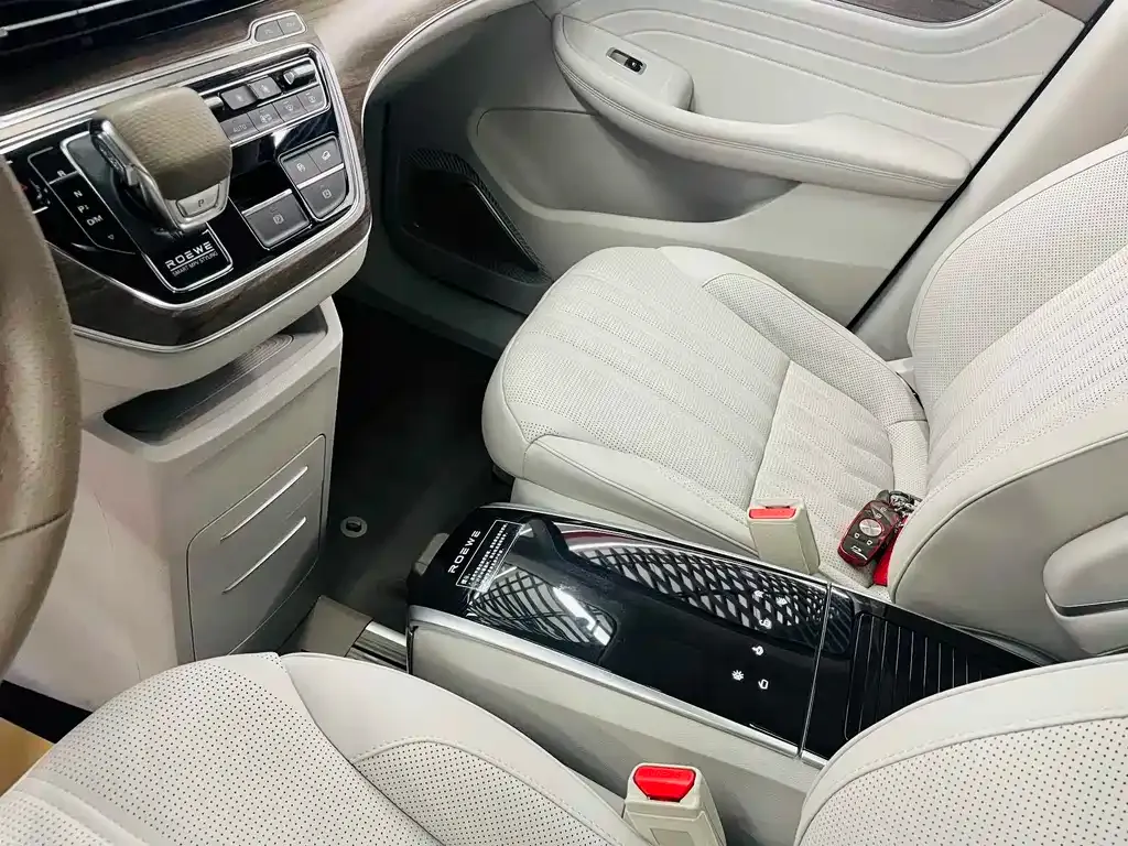 Roewe iMAX8 — фото 10