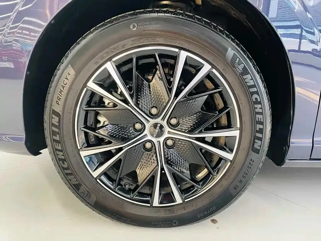 Roewe iMAX8 — фото 3