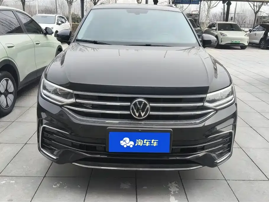 Volkswagen Tiguan L — фото 4