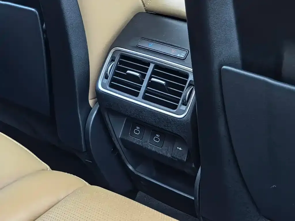 Land Rover Discovery Sport — фото 2