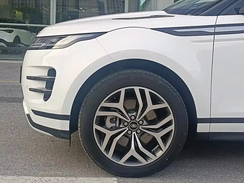 Land Rover Evoque PHEV — фото 2