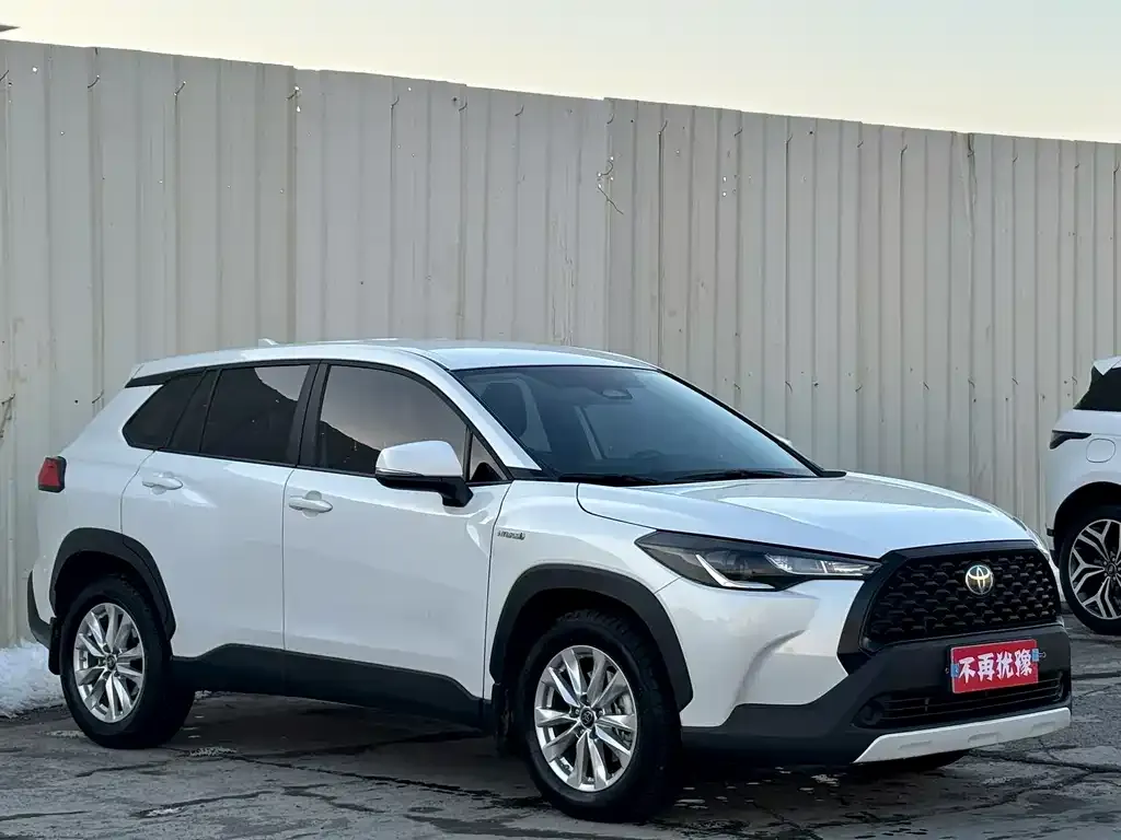 Toyota Corolla Cross — фото 3