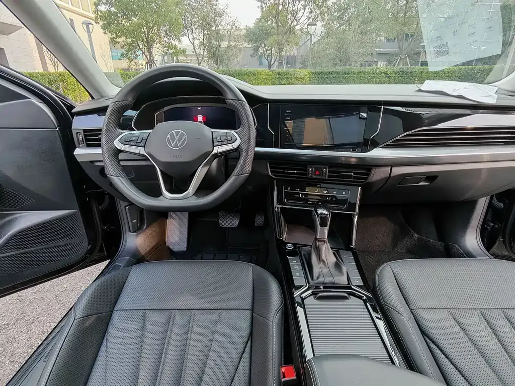 Volkswagen Passat — фото 8