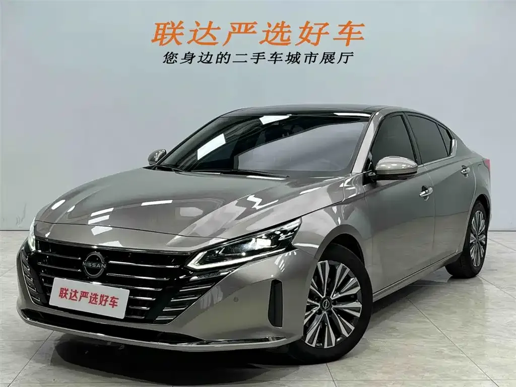 Nissan Teana — фото 1