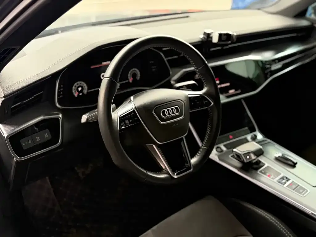 Audi A6L — фото 2
