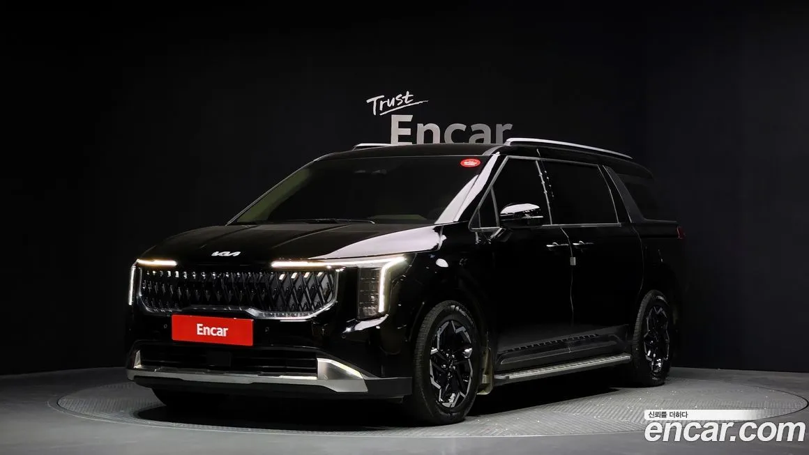 Kia Carnival — фото 1