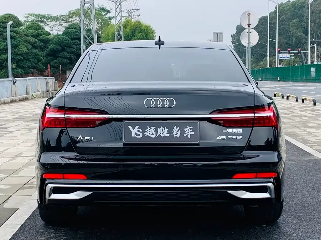 Audi A6L — фото 2