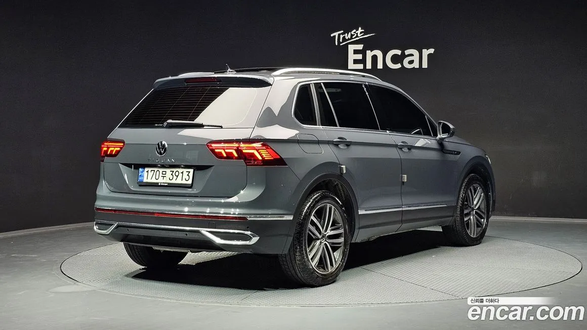 Volkswagen Tiguan — фото 8