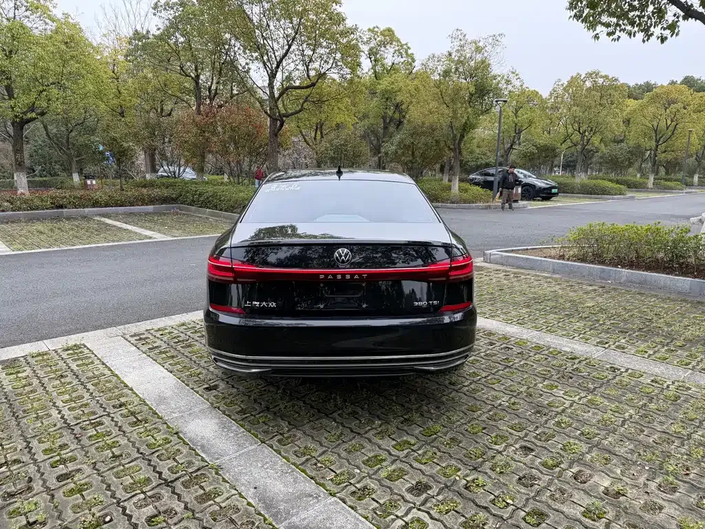 Volkswagen Passat — фото 4