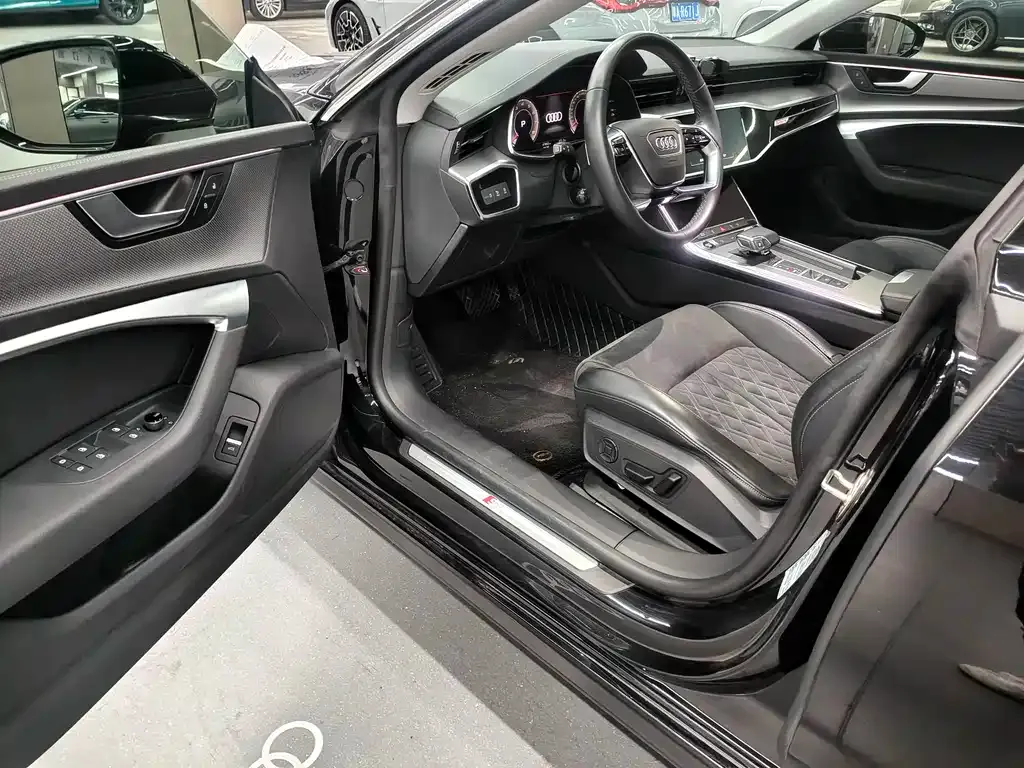 Audi A7L — фото 3