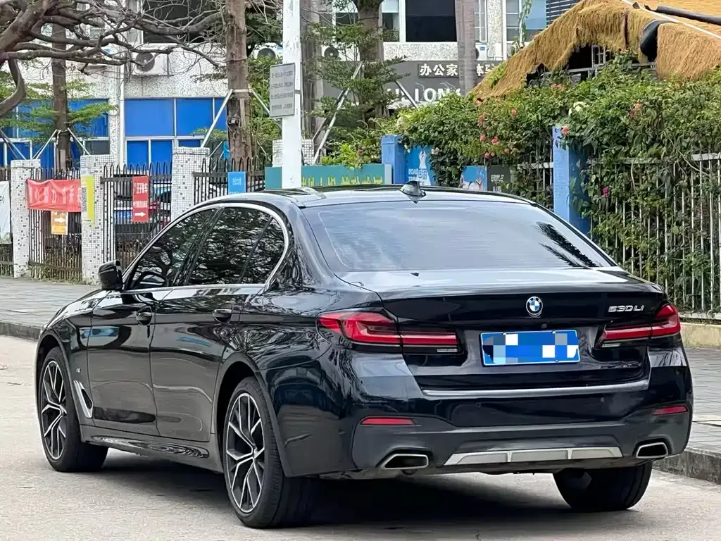 BMW 5 Series — фото 4