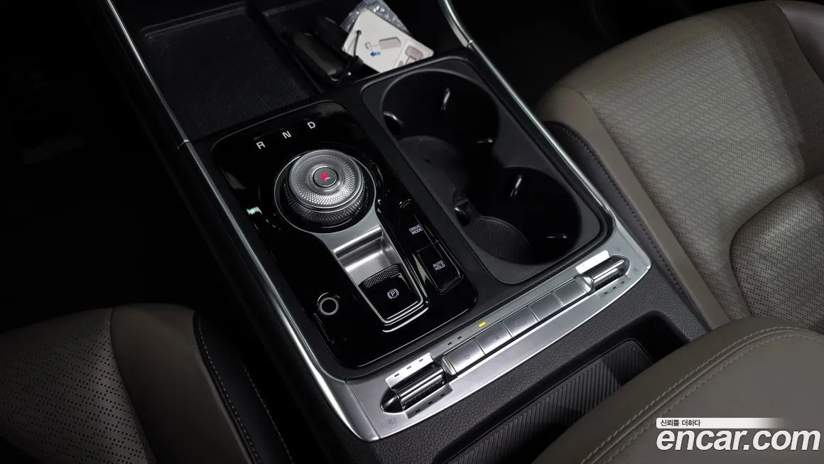 Kia Carnival — фото 10