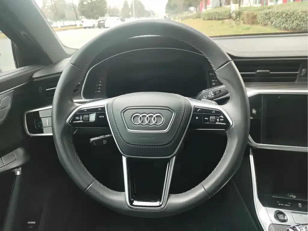 Audi A6L — фото 5