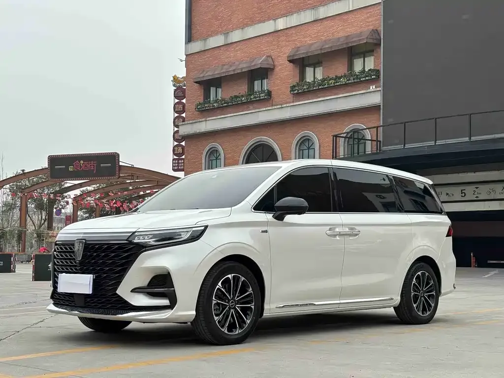 Roewe iMAX8 — фото 1