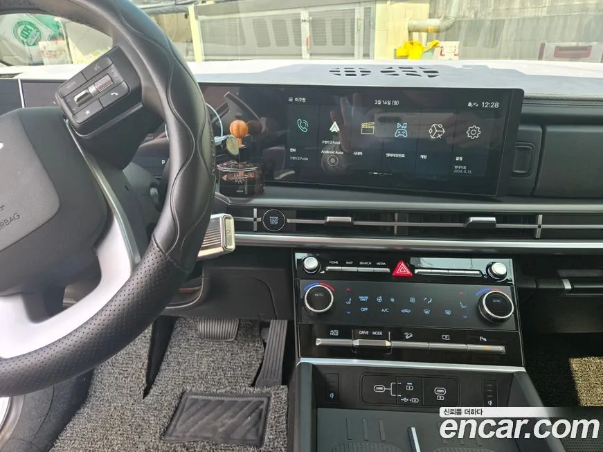 Hyundai Santafe — фото 1