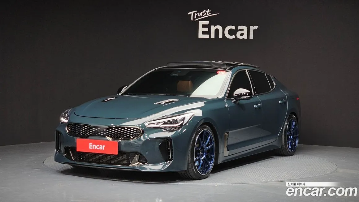Kia Stinger — фото 1