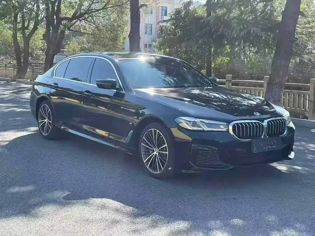 BMW 5 Series — фото 2